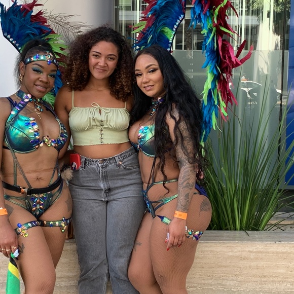 Meet your Posher, Lauren - Picture 4 of 7